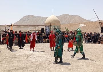 مراسم تعزیه‌خوانی عاشورای حسینی در گلزار شهدای بار