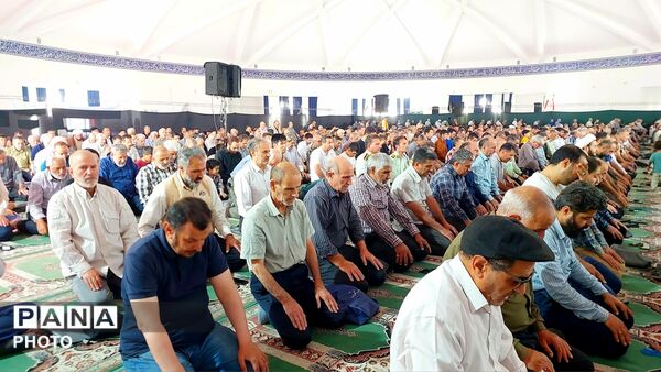 نماز عبادی و سیاسی جمعه مردم فردیس در مصلای  امام خمینی(ره)