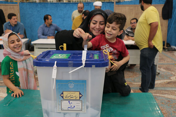 حضور نوجوانان قمی در انتخابات ریاست جمهوری -2