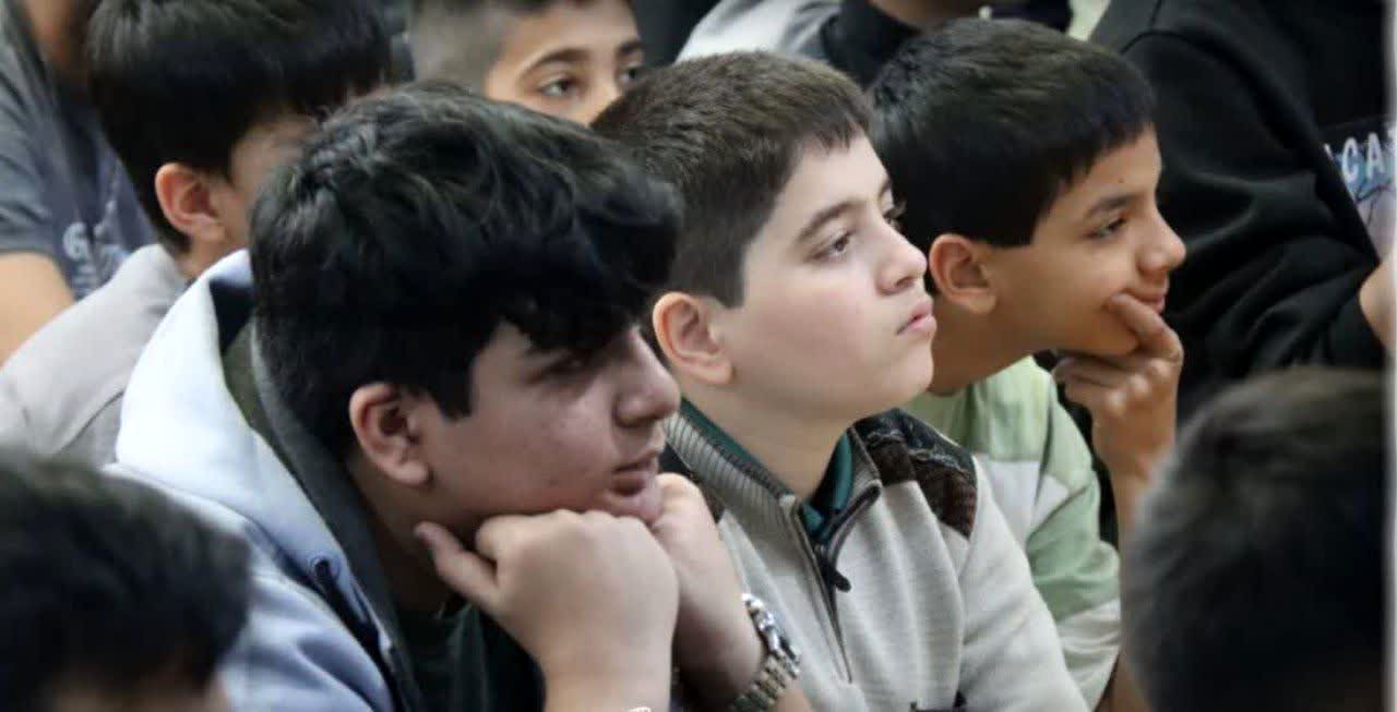 حال و هوای دانش آموزان معتکف در مسجد امام خمینی (ره) جاهد شهر مشهد مقدس 
