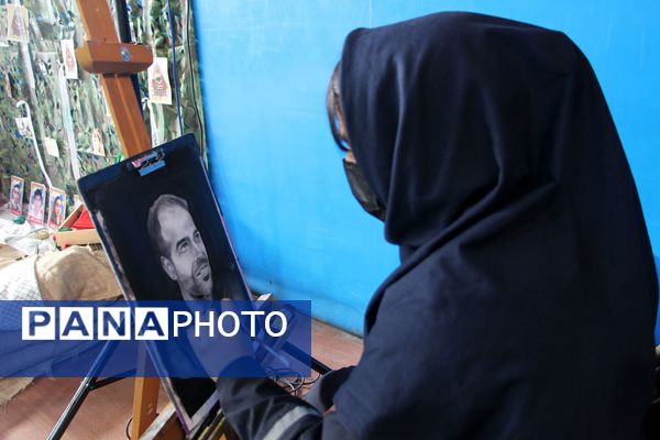 هم‌سرایی هزار نفری دانش‌آموزان یاور انقلاب در اسلامشهر