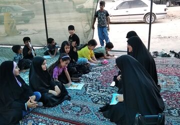 در موکب دانش‌آموزی قاسم ابن الحسن (ع) فعالیت‌های فرهنگی-هنری توسط نوجوانان انجام‌ می‌گیرد 