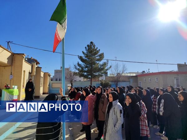 ویژه برنامه زنگ انقلاب در دبیرستان فاطمیه