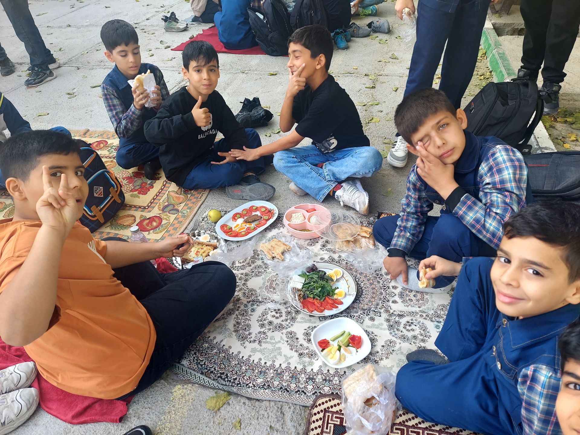 صبحانه سلامت و روز جهانی تخم مرغ در مدرسه شهدای فرهنگی شهرستان شیروان