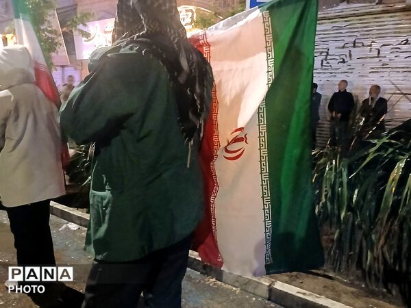 حماسه‌ حضور در زیر باران