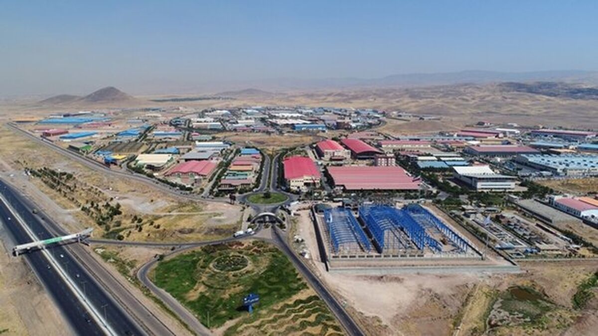 افزایش معافیت مالیاتی تولید کننده در راستای رشد و توسعه اقتصادی کشور است