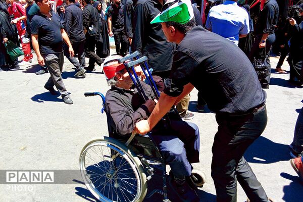 در آغوش خورشید هشتم؛ وداع حماسی با رهبر شهید در حریم امام مهربانی‌ها - 2