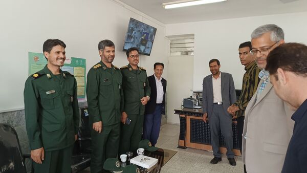 بازدید فرمانده بسیج دانش آموزی از دبیرستان شاهد صاحب الزمان 