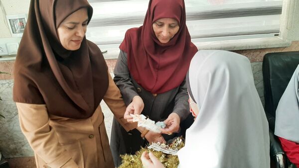 اجرای طرح حفظ آیت الکرسی در دبستان دخترانه نیایش ۱