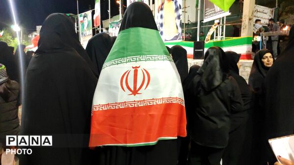 معمولان در شب چهل و چهارم، چراغ انقلاب را روشن کردند