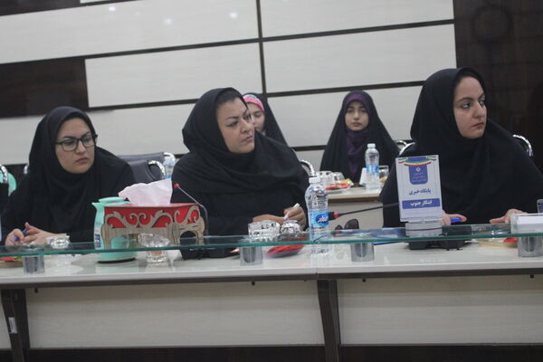 نشست خبری مدیرکل آموزش و پرورش استان بوشهر 