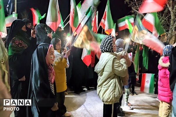 در کنار هم ایستاده ایم-۲