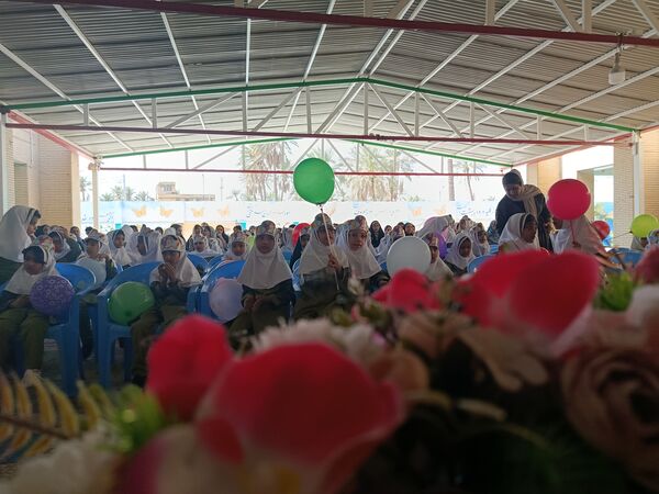 شکوفه‌های دانایی در مدرسه شاهد حاجی‌آباد