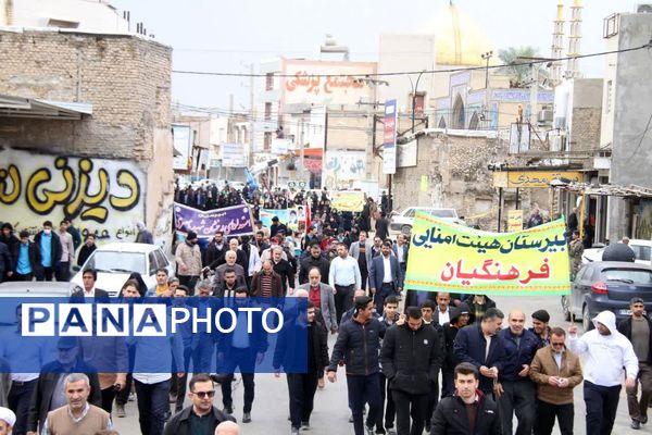 راهپیمایی 9 دی در بهبهان؛ فرهنگیان و دانش‌آموزان با آرمان‌های انقلاب تجدید بیعت کردند