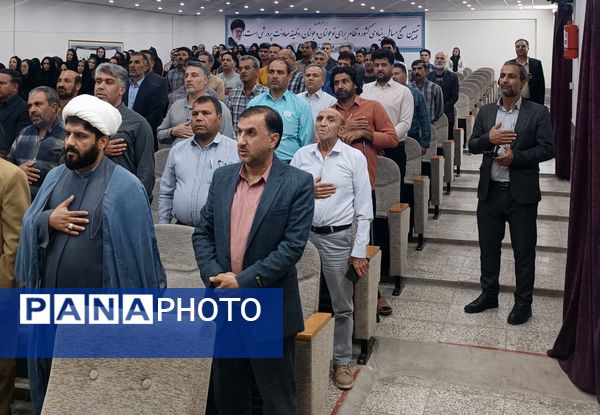 جلسه انجمن اولیا دبیرستان رئیس‌زاده خلیل‌آباد