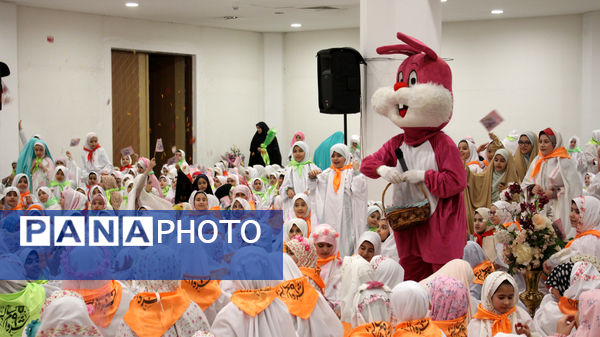 همایش 1100 نفری روزه اولی‌ها در حرم حضرت معصومه(س)