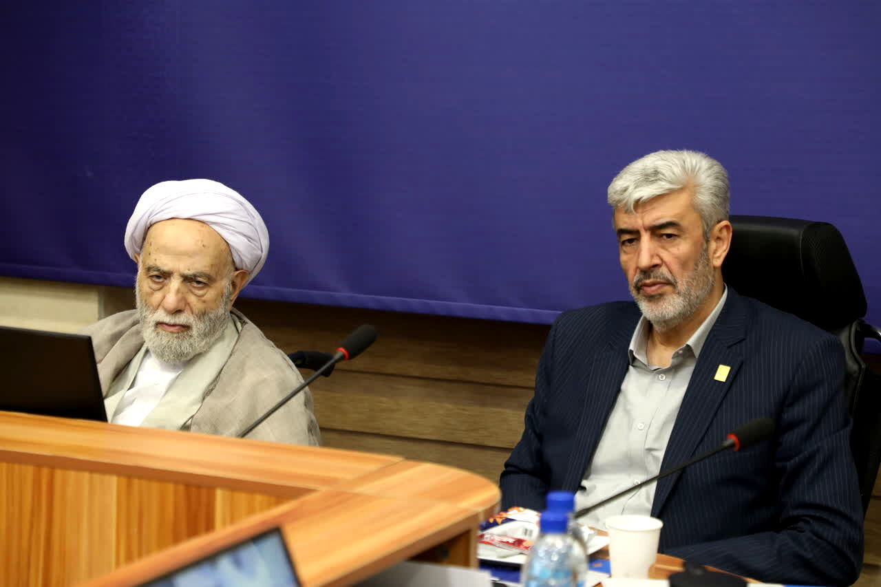 تربیت دانشجومعلمان متعهد به نماز و قرآن از اولویت‌های اصلی دانشگاه فرهنگیان