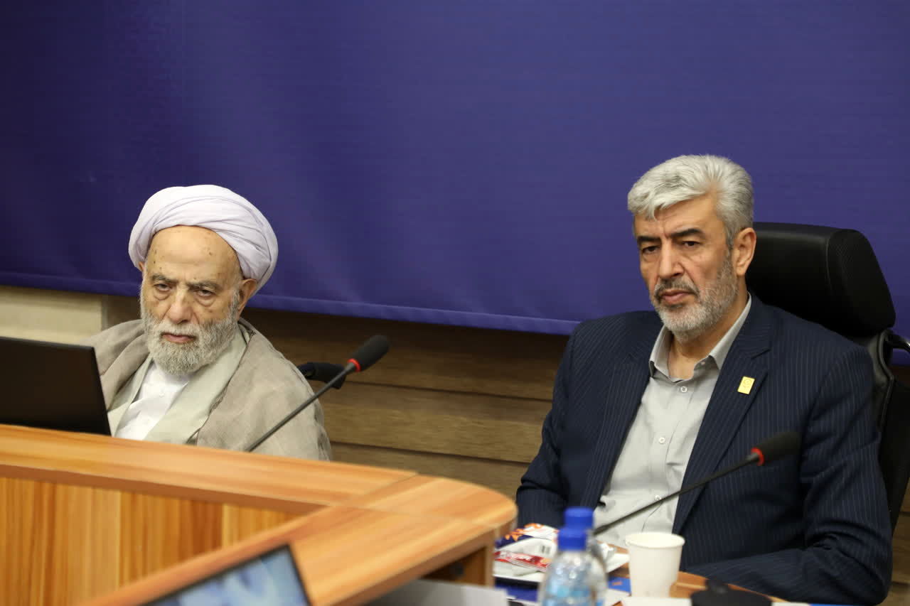 تربیت دانشجومعلمان متعهد به نماز و قرآن از اولویت‌های اصلی دانشگاه فرهنگیان