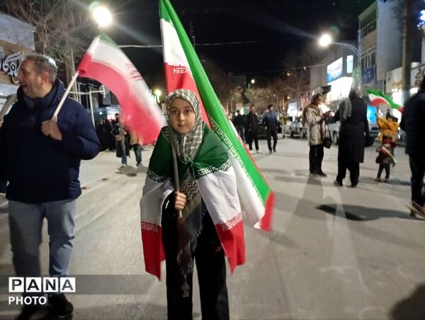 حضور پررنگ کودکان و نوجوان در تجمعات شبانه 