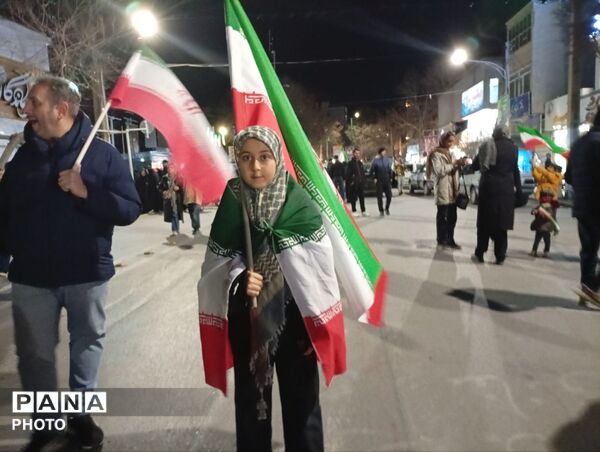 حضور پررنگ کودکان و نوجوان در تجمعات شبانه 