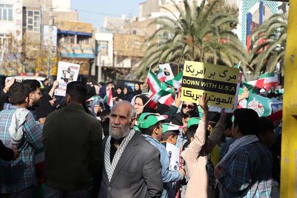 فریاد استکبار ستیزی از ورامین طنین انداز شد