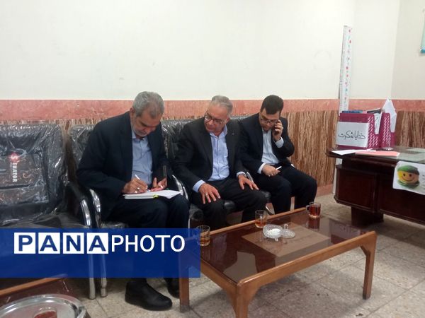 بازدید مدیر اداره ناحیه یک از دبیرستان گلشن آزادی