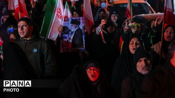 سی‌امین شب تجدید بیعت مردم فردیس با رهبر مظلومان در آستانه ادامه راه شهدا
