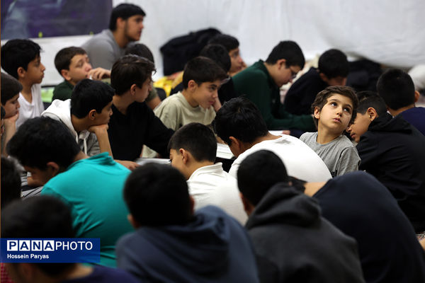 اعتکاف دانش‌آموزی در مسجد جامع امام جعفر صادق(ع) اقدسیه