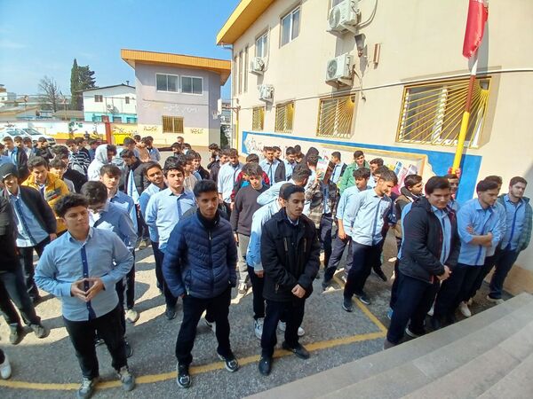 تجلیل از خانواده شهید سعید شاطرزاده در هفته شهدا 