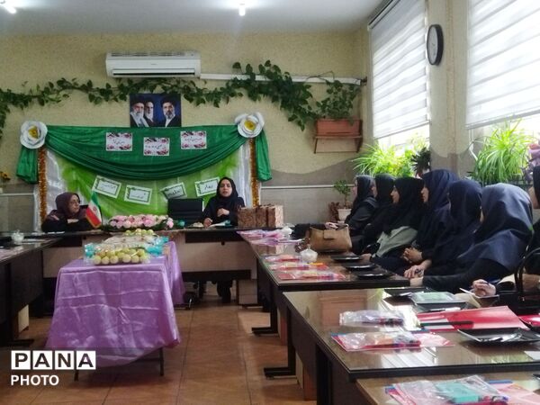  جلسه دبیران با موضوع بازگشایی مدرسه