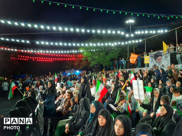 نهمین کنگره شهدا با گرامیداشت ۱۱۰۰ شهید فرهنگی و دانش‌آموزی منطقه ۱۶ تهران