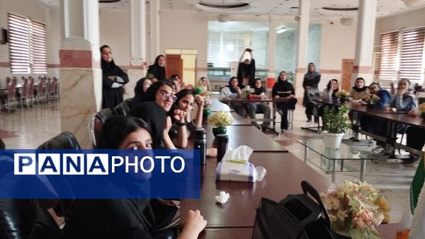 برگزاری اردوی فرهنگی، هنری و استانی دختران البرز در اردوگاه فاطمه الزهرا ماهدشت 