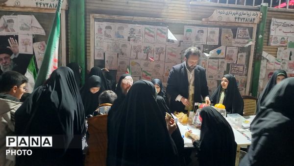 تجمعات شبانه همراه با موکب سازمان دانش آموزی در میدان المپیک 