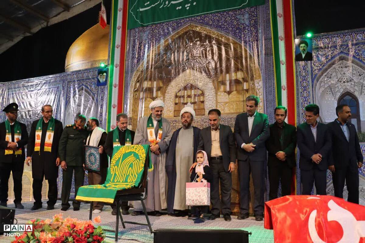 حضور گسترده مردم شهر نیر در جشن زیر سایه خورشید