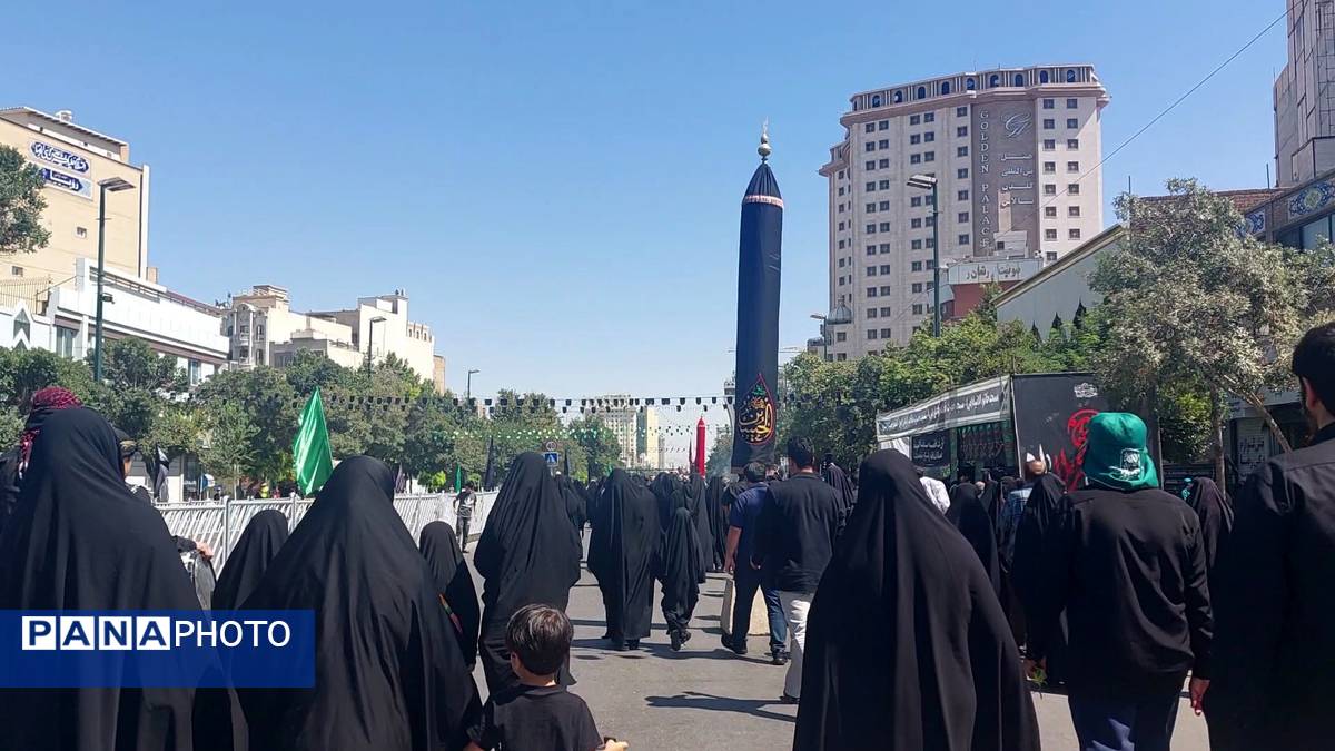 مراسم پیاده‌روی جاماندگان اربعین حسینی در مشهد 