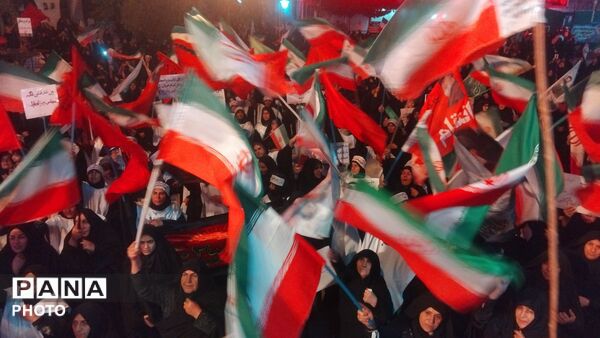 تجدید میثاق نورآبادی ها با آرمان های انقلاب در موج صد و بیست و دو حضور در خیابان