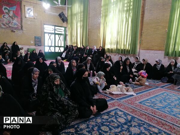 جلسه انجمن اولیا و مربیان دبستان شهید سید خلیل رضوی درحسینیه شهربار