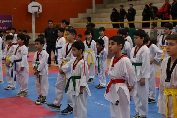 مسابقات تکواندو خردسالان پسران 