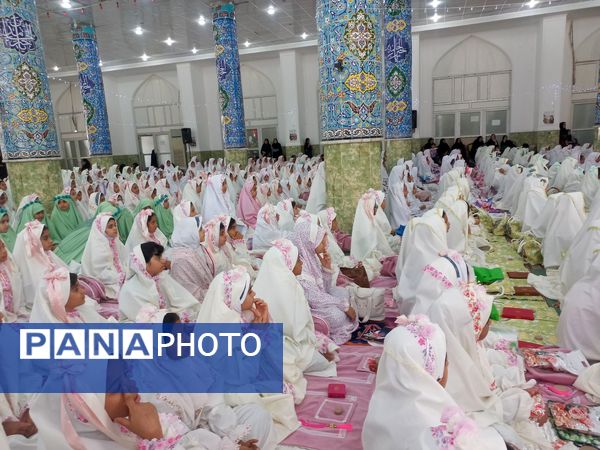 برگزاری جشن تکلیف دو هزار دانش‌آموز دختر سوم ابتدایی در میناب