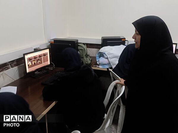تقدیر از مهندسان آینده در دبیرستان فدک