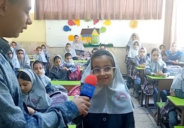 دانش آموزان از رفتار معلمشان درس همدلی آموختند 