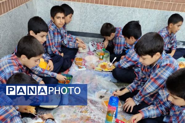  ناهار وحدت موج همدلی و صمیمیت