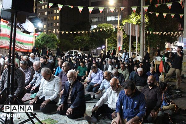 برپایی نماز استغاثه به امام عصر (عج) در مسجد ثامن‌الحجج شاهین‌ویلا