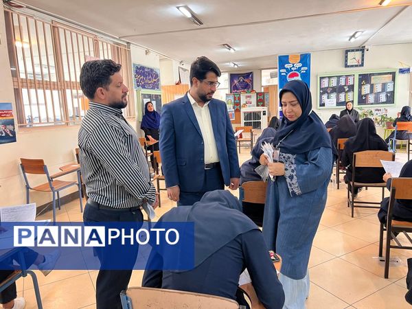 حال و هوای امتحانات نهایی در حوزه‌های دبیرستان‌های اصفهان