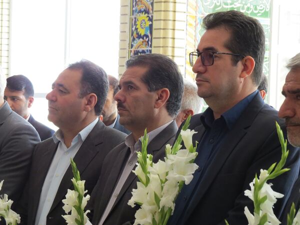 گلباران مزار شهدای دانش‌آموز و معلم در بجنورد