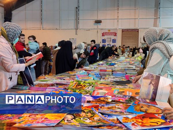 نمایشگاه کتاب در جاجرم 