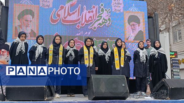 حضور چشمگیر مردم بجنورد در راهپیمایی ۲۲ بهمن