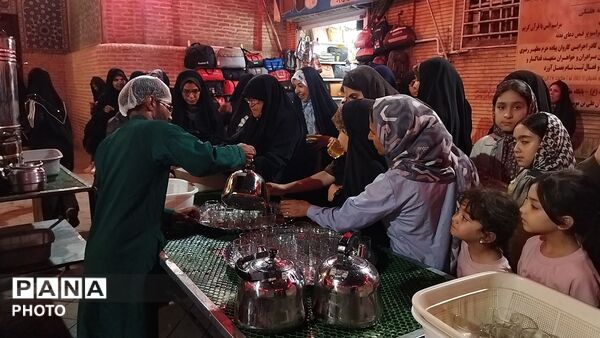 چایخانه حضرت زهرا(س)، میزبان عاشقان در شب‌های انتظار و شهادت