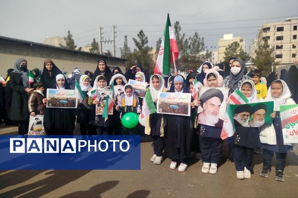 خروش مردمی در خیابان‌های رباط‌کریم در 22بهمن