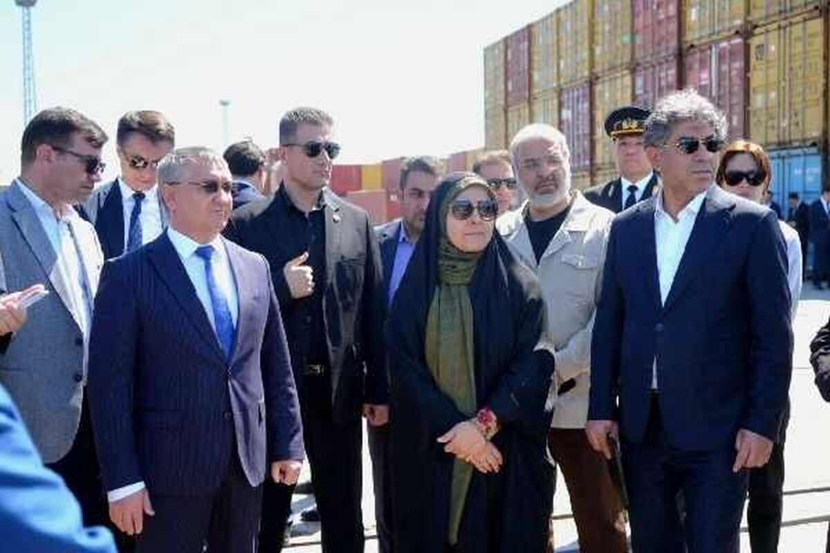بازدید وزیر راه و شهرسازی از بنادر آکتائو و کوریک قزاقستان